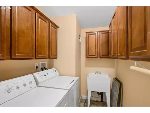 Other - 2416 Maia Loop, Springfield, OR 97477 photo 6 of 6