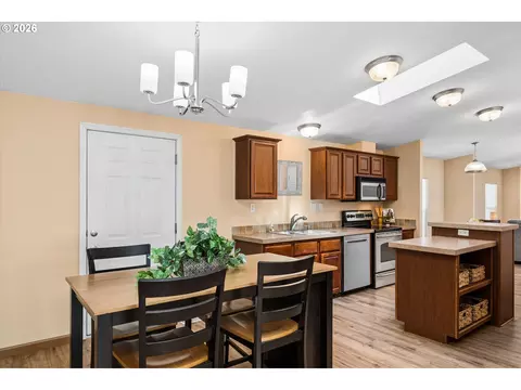 Dining - 2416 Maia Loop, Springfield, OR 97477 photo 1 of 2