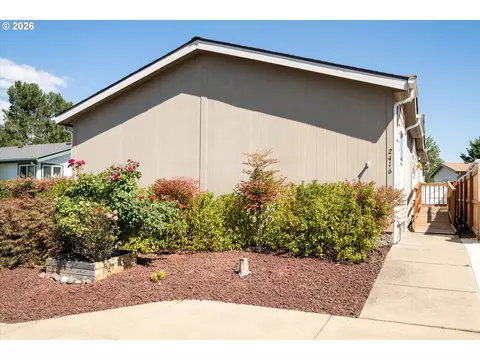 Exterior - 2416 Maia Loop, Springfield, OR 97477 photo 1 of 7
