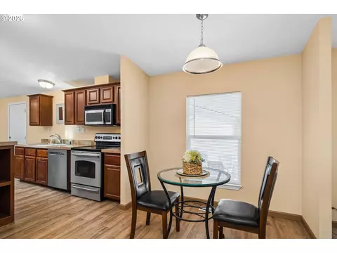 Dining - 2416 Maia Loop, Springfield, OR 97477 photo 2 of 2