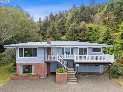 95 Boiler Bay St, Depoe Bay, OR 97341