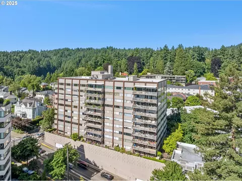2323 SW Park Pl #305, Portland, OR 97205
