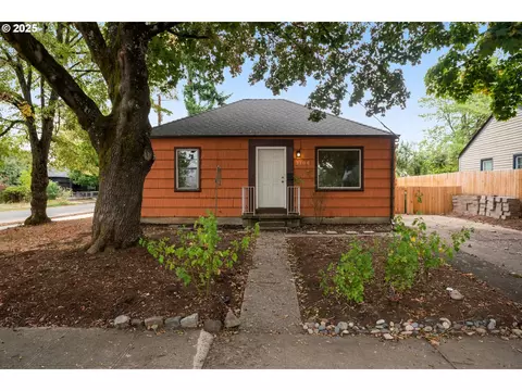 3106 SE 79th Ave, Portland, OR 97206