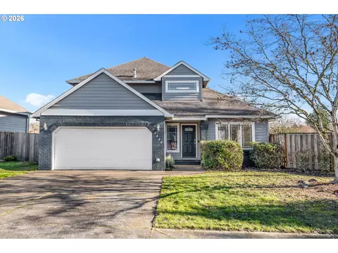 2000 N Nugget Ln, Newberg, OR 97132