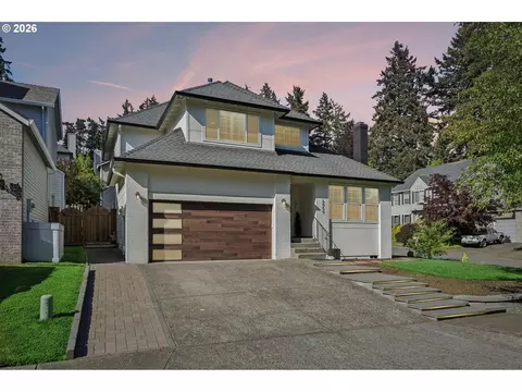 6059 Frost Ln, Lake Oswego, OR 97035