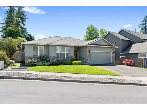 Exterior - 1926 NW 18th St, Gresham, OR 97030 photo 2 of 7