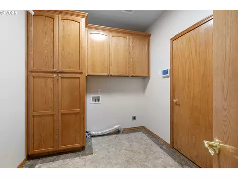 Other - 1926 NW 18th St, Gresham, OR 97030 photo 3 of 8
