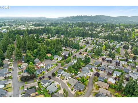 View/Area - 1926 NW 18th St, Gresham, OR 97030 photo 4 of 4