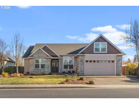 986 SE Gleann Craig Dr, Dallas, OR 97338