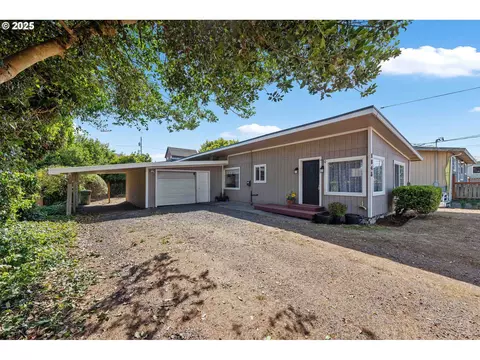 1845 Monroe, Coos Bay, OR 97420