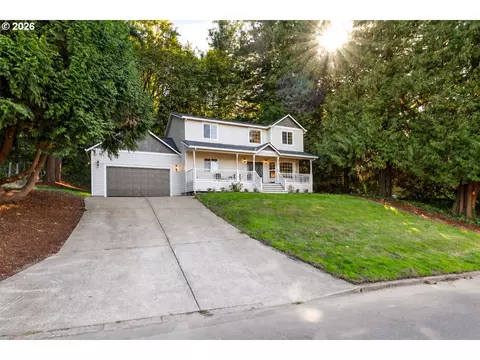 224 SW 4th St, Troutdale, OR 97060