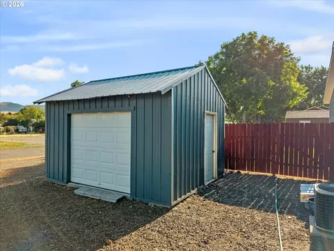 Other - 1020 N Benson St, Union, OR 97883 photo 3 of 11