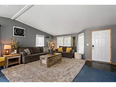 Living - 1020 N Benson St, Union, OR 97883 photo 2 of 2