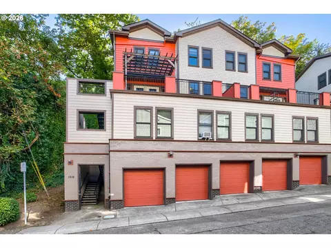 1816 SW 18th Ave #1, Portland, OR 97201
