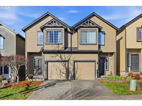 Exterior - 5827 SE 16th Loop, Gresham, OR 97080 photo 1 of 10