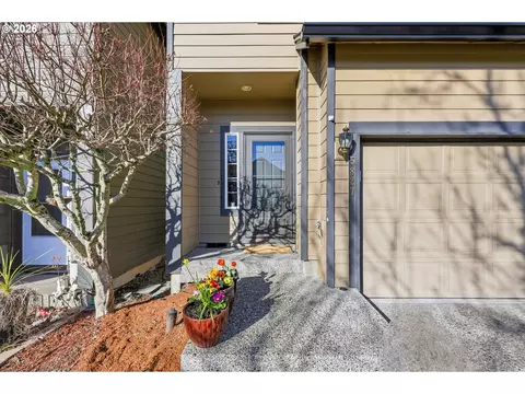 5827 SE 16th Loop, Gresham, OR 97080