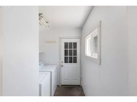 Other - 595 S 47th St, Springfield, OR 97478 photo 6 of 8