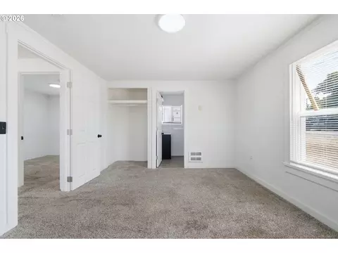 Bedroom - 595 S 47th St, Springfield, OR 97478 photo 5 of 6