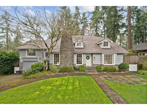 611 Ridgeway Rd, Lake Oswego, OR 97034