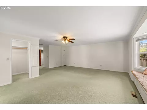 Living - 394 Cherry Dr, Eugene, OR 97401 photo 6 of 6