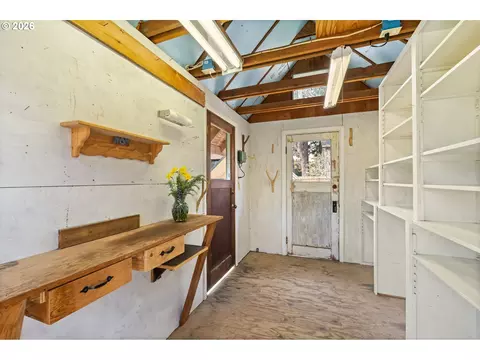 Entry Way - 394 Cherry Dr, Eugene, OR 97401 photo 1 of 1