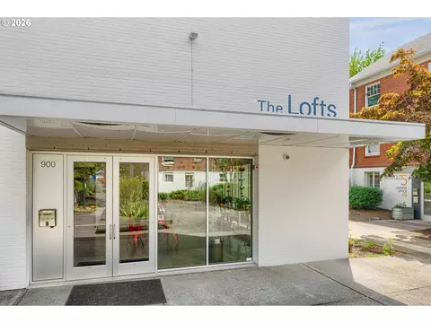 900 NE 81st Ave #103, Portland, OR 97213
