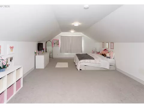Bedroom - 1496 S 57th St, Springfield, OR 97478 photo 5 of 8