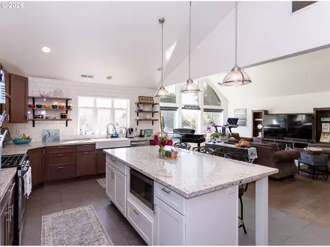 Kitchen - 1496 S 57th St, Springfield, OR 97478 photo 3 of 4