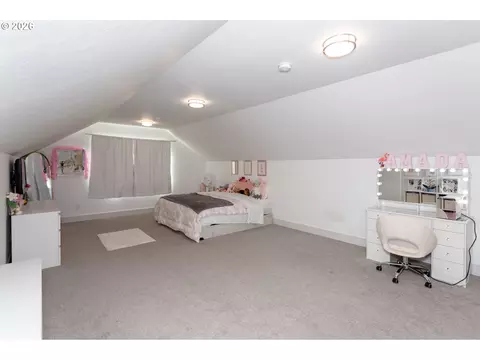 Bedroom - 1496 S 57th St, Springfield, OR 97478 photo 6 of 8