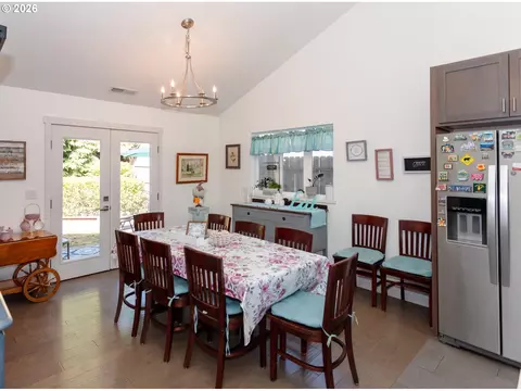 Dining - 1496 S 57th St, Springfield, OR 97478 photo 2 of 2