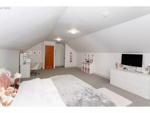 Bedroom - 1496 S 57th St, Springfield, OR 97478 photo 8 of 8