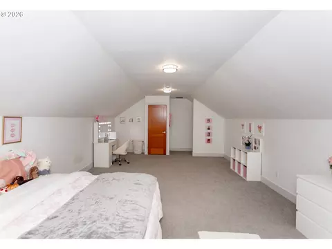 Bedroom - 1496 S 57th St, Springfield, OR 97478 photo 7 of 8
