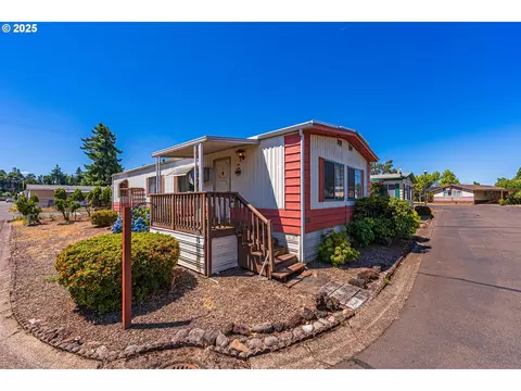 5335 Main St #236, Springfield, OR 97478
