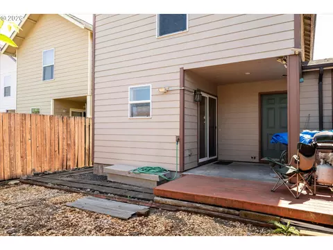 4860 A St, Springfield, OR 97478 photo 27