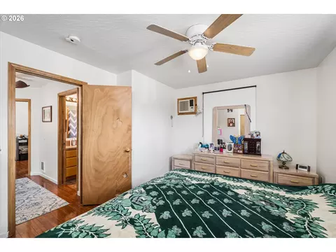 4860 A St, Springfield, OR 97478 photo 21