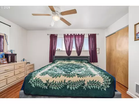 4860 A St, Springfield, OR 97478 photo 18