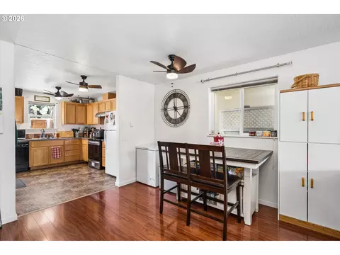 4860 A St, Springfield, OR 97478 photo 7