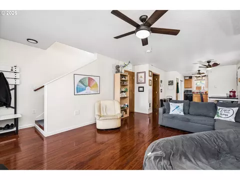 4860 A St, Springfield, OR 97478 photo 6