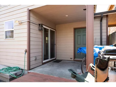 4860 A St, Springfield, OR 97478 photo 26