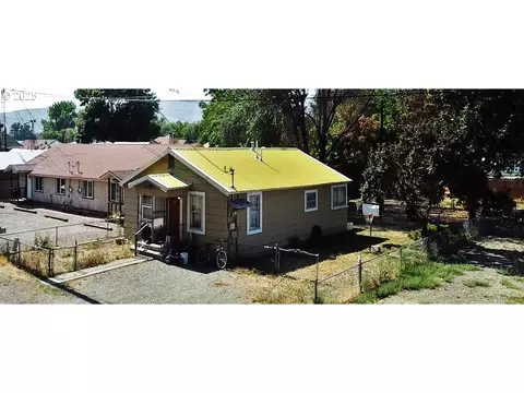 1925 Grove St, Baker City, OR 97814