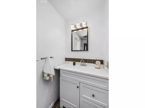 1061 Waite St, Eugene, OR 97402 photo 23