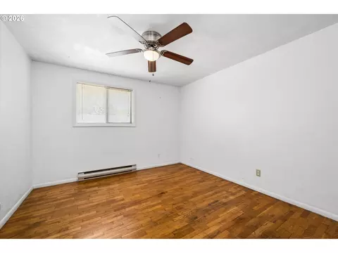 1061 Waite St, Eugene, OR 97402 photo 27