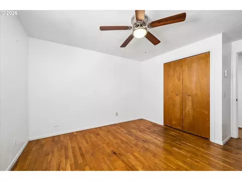 1061 Waite St, Eugene, OR 97402 photo 28