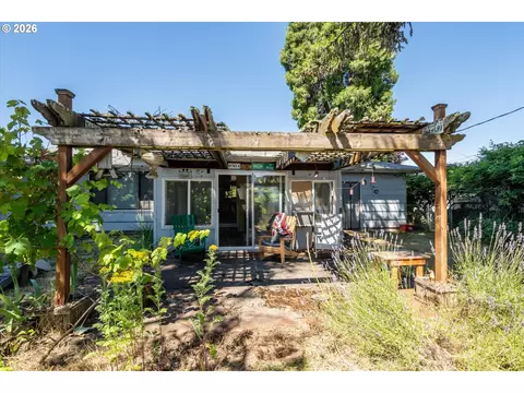 1061 Waite St, Eugene, OR 97402 photo 31