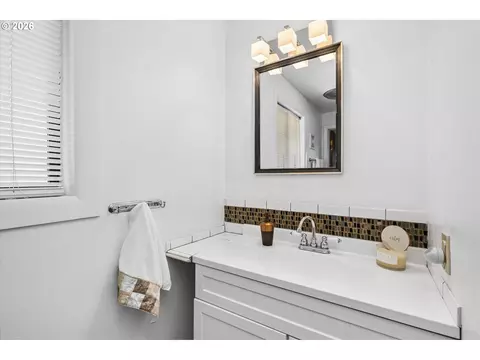 1061 Waite St, Eugene, OR 97402 photo 22
