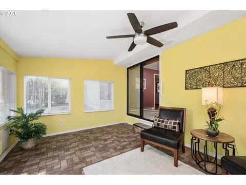 1061 Waite St, Eugene, OR 97402 photo 17