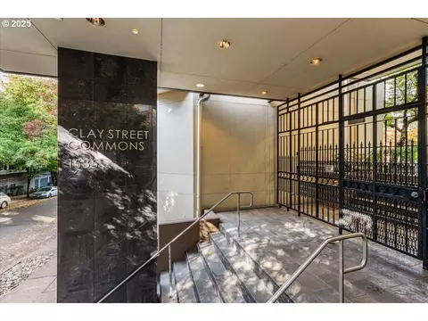 1535 SW Clay St #109, Portland, OR 97201