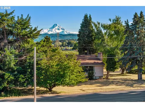 3856 Belmont Dr, Hood River, OR 97031