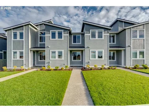 4264 SE Century Blvd, Hillsboro, OR 97123