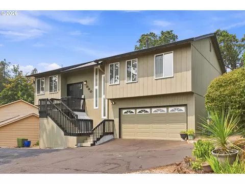 Exterior - 340 Patricia Dr, Gladstone, OR 97027 photo 2 of 11